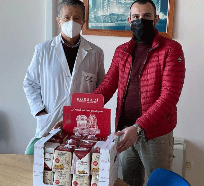 Caffè Matteotti e Boxe Iaia Brindisi donano panettoncini ai bambini del reparto Pediatria dell’Ospedale “Perrino”
