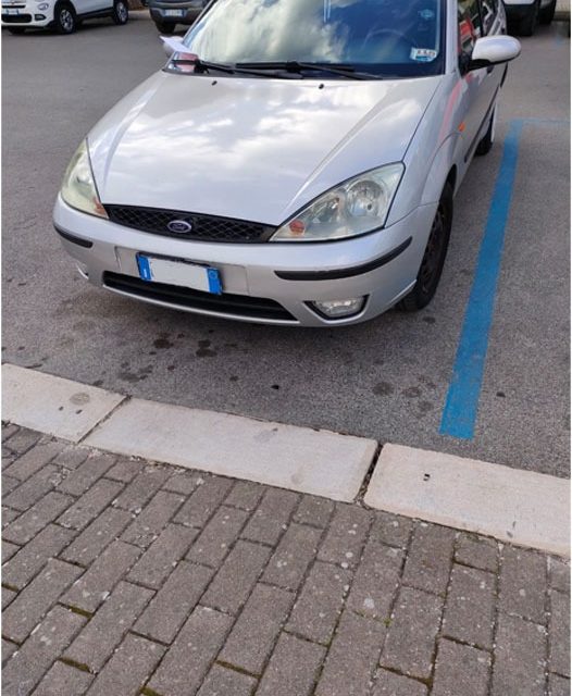 Il personale del 118 non può parcheggiare all’interno del “ Di Summa”, le loro auto  multate in piazza