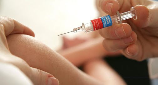 Vaccinazioni anti covid, da domani si accede senza prenotazione