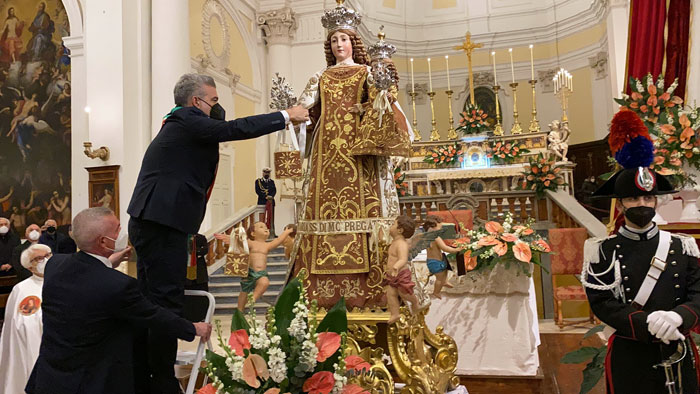 Mesagne, tradizionale consegna delle chiavi della città alla Madonna del Carmine, il discorso del Sindaco Matarrelli
