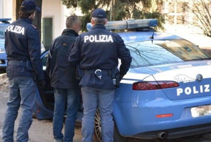 Cocaina e hashish nascosti nell’appartamento, la Polizia arresta un 52enne