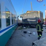 Incidente ferroviario, treno travolge un camion sulla Oria – Latiano