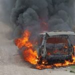 Auto a fuoco durante la marcia nei pressi di Tuturano, intervento dei Vigili del Fuoco
