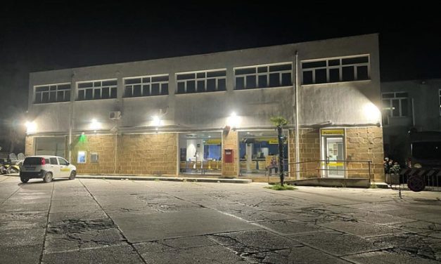 Oria, nuove luci led a basso impatto energetico per l’ufficio postale di Via Frascata