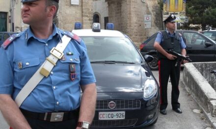 Sorpreso a commettere atti osceni all ’uscita dalla scuola,  arrestato dai carabinieri di Oria