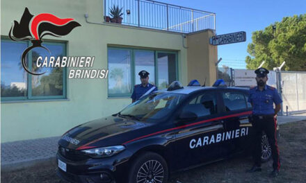 Latiano, coppia arrestata dai carabinieri per possesso di droga, documenti falsi e resistenza a pubblico ufficiale
