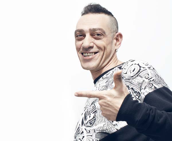 Nandu Popu presenta il suo libro a Mesagne