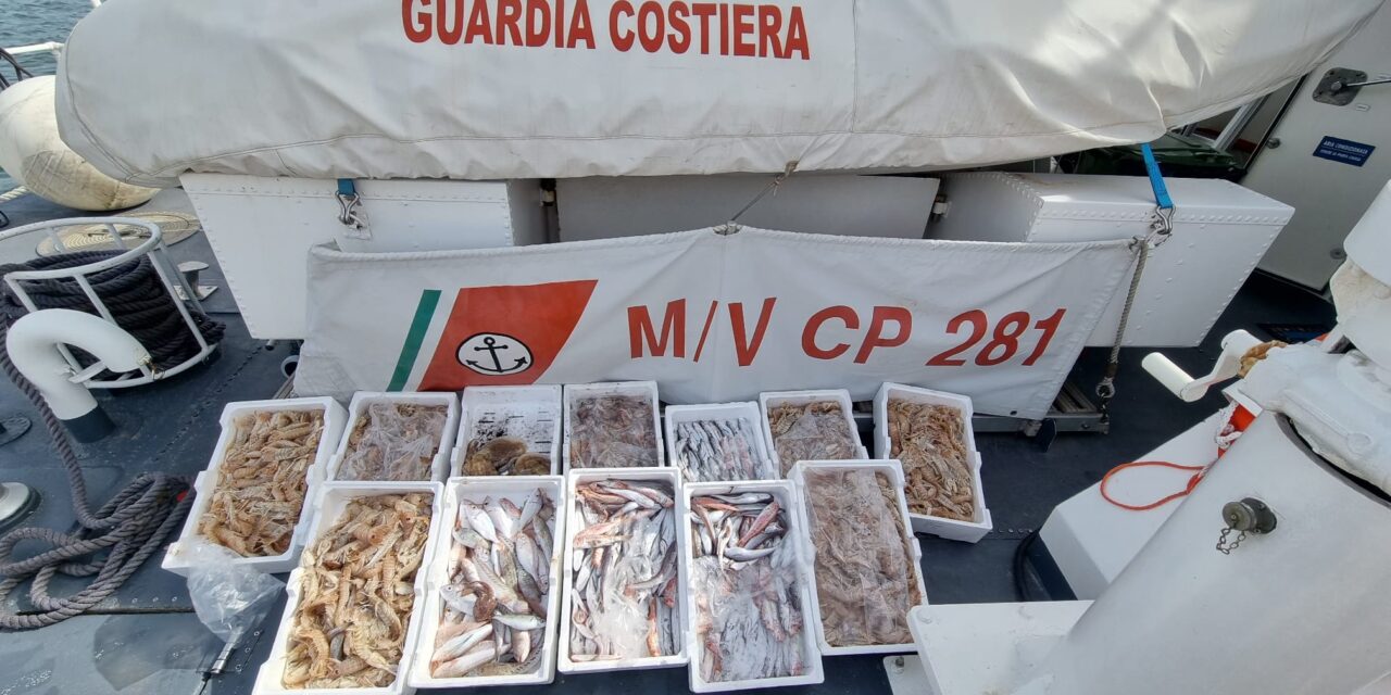 Pesca in zona di mare vietata, sequestro della Guardia Costiera di Brindisi