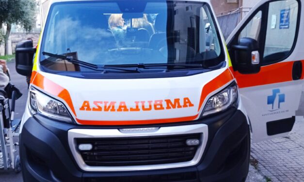 L’arrivo della prima ambulanza all’ospedale di Summa, si va verso l’internalizzazione del personale 118