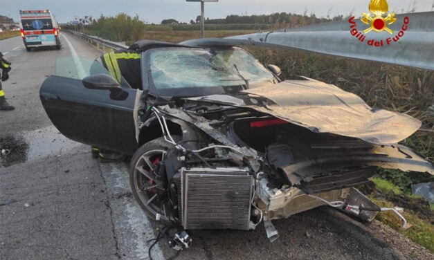 Spaventoso incidente sulla SS613 in direzione Lecce, auto distrutta e conducente in ospedale