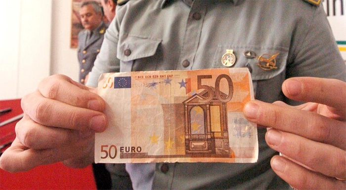 Soldi falsi a Brindisi, la finanza sequestra oltre 12mila euro in banconote  contraffatte - Brindisicronaca