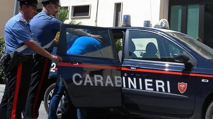 Sorpesi a rubare in una appartamento, i carabinieri arrestano tre giovani tra cui un minore a Cellino San Marco