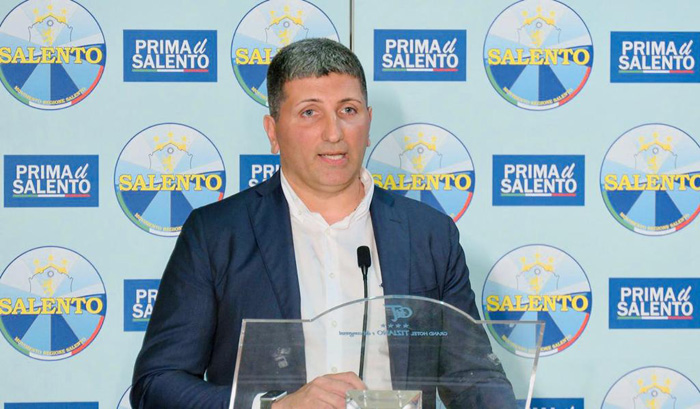 Elezioni Amministrative Brindisi, il candidato sindaco Luperti propone agli avversari: “Annunciamo adesso che chi vince si riduce lo stipendio del 30%”