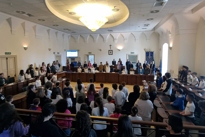 Consiglio comunale dei Ragazzi e delle Ragazze di Fasano, svolta la prima seduta a palazzo di città