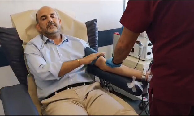 Brindisi, Centro Trasfusionale Ospedale “Perrino”, il dg Maurizio De Nuccio dona il plasma e lancia un appello alla solidarietà 