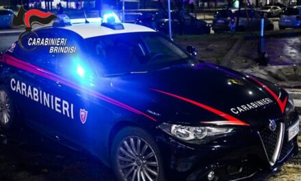 Sorpresi a rubare un’auto in sosta, arrestati dai carabinieri