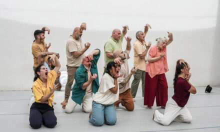 Spettri, lo spettacolo dei detenuti del carcere di Brindisi che si sono esibiti per i rappresentanti istituzionali