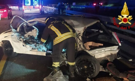 Terribile incidente sulla 379 Brindisi Bari tra due auto, due feriti ed un mezzo completamente distrutto