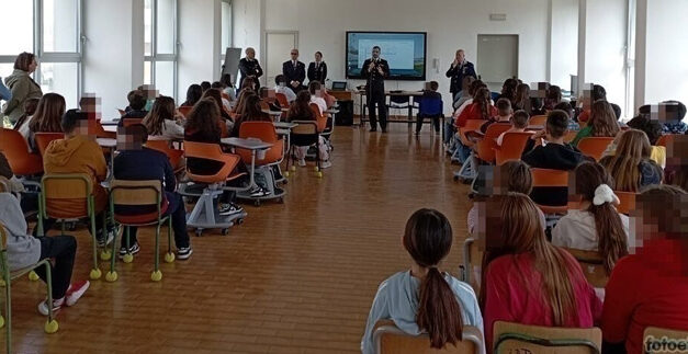 San Vito dei Normanni, i Carabinieri incontrano gli studenti del plesso scuola media “Meo” del 1° Istituto Comprensivo