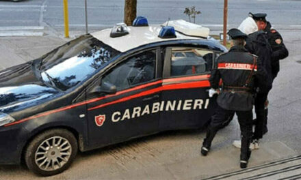 Tenta di rubare un’auto ma i carabinieri lo sorprendono sul fatto, 30enne arrestato a Fasano