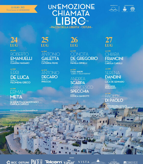 Tutto pronto per i trent’anni di “Un’emozione chiamata libro”, Ostuni celebra il suo festival con un ricco programma in Piazza della Libertà (24 – 27 luglio 2025)