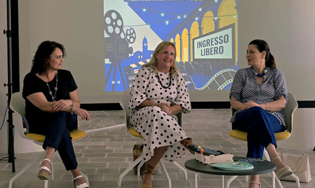 Al via “Cinema ai Portici 2026”: la grande magia del cinema all’aperto torna a illuminare le domeniche di Fasano