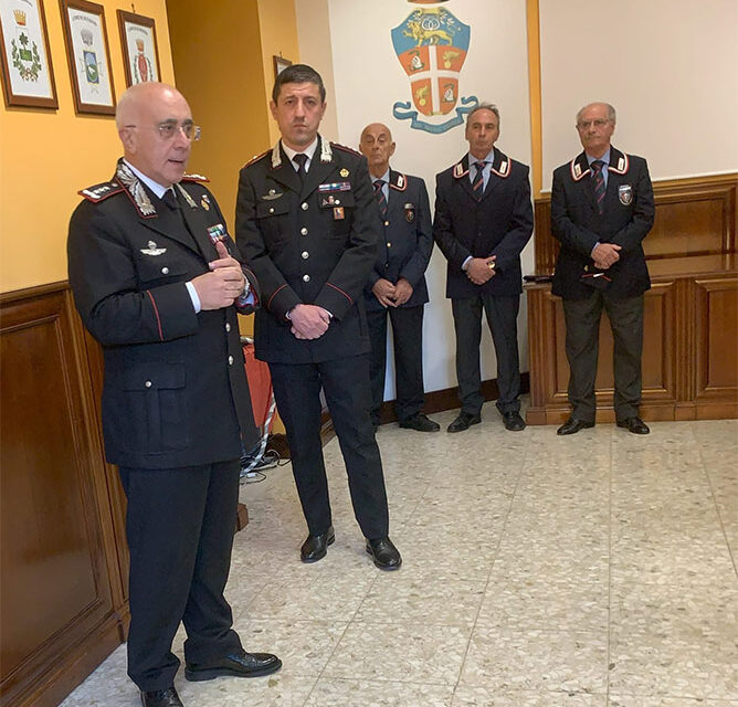 Lotta alla criminalità organizzata: il Generale di Corpo D’Armata Rosario Castello giunge a Brindisi per complimentarsi con i Carabinieri dopo il maxi sequestro alla SCU